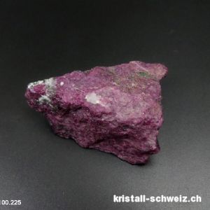 Rubin - Hornblende roh 5,5 x 4 x 2,4 cm. Einzelstück