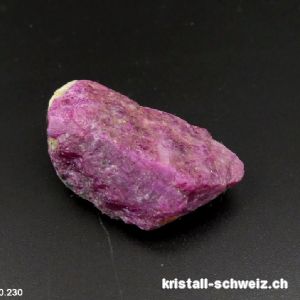 Rubin mit Hornblende roh 4 x 2 x 1,5 cm. Einzelstück