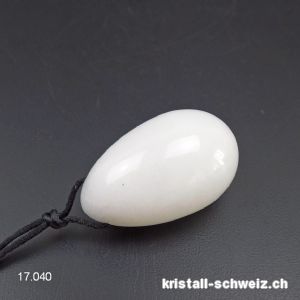 1 Ei YONI Jade weiss 4 x 2,5 cm. Grösse M. Gebohrt