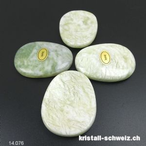 Jade Serpentin grün, Anti-Stress Daumenstein 5 x 3,5 cm