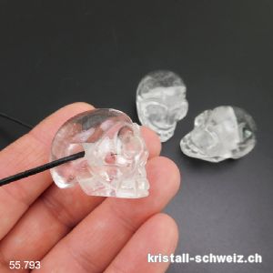 Bergkristall SCHÄDEL 3 cm gebohrt mit Lederband zum binden