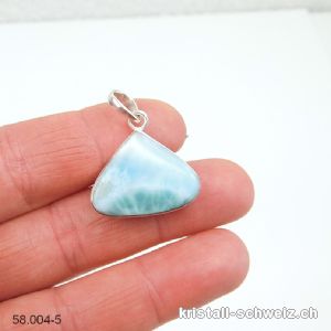 Anhänger Larimar 1,8 x 2,2 cm an Silberfassung. Unikat