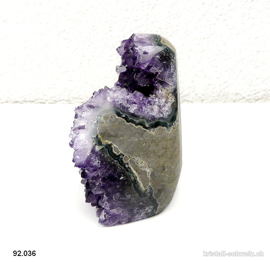 Amethyst aus Brasilien, Geode 8,1 cm. Unikat 275 Gramm