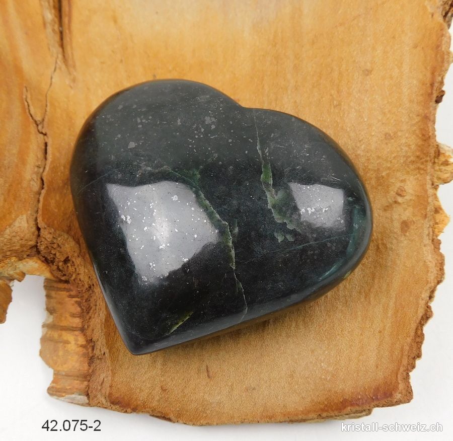 Herz Nephrit Jade aus Afghanistan 6,6 x 5,8 x 2,6 cm. Einzelstück