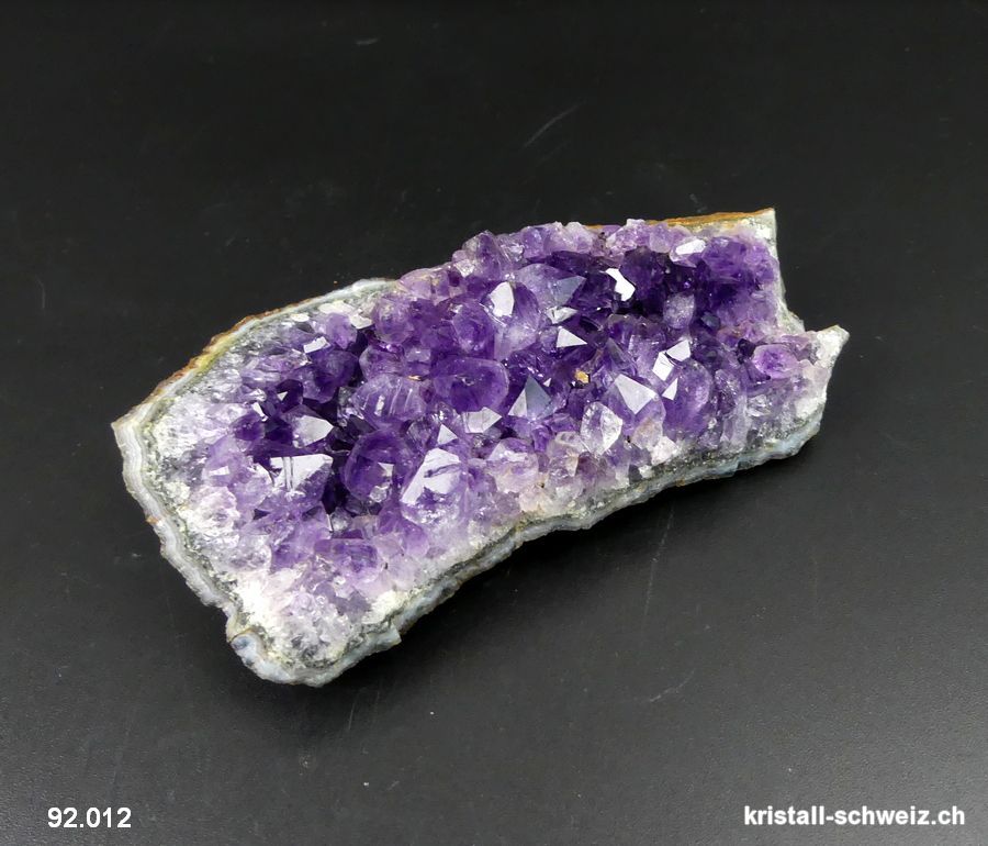 Amethyst aus Uruguay, Gruppe. Einzelstück 113 Gramm