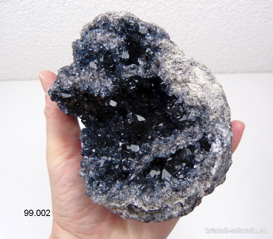 Celestite - Coelestin schwarz, Kristall mit Matrix. Einzelstück 1'660 Gramm