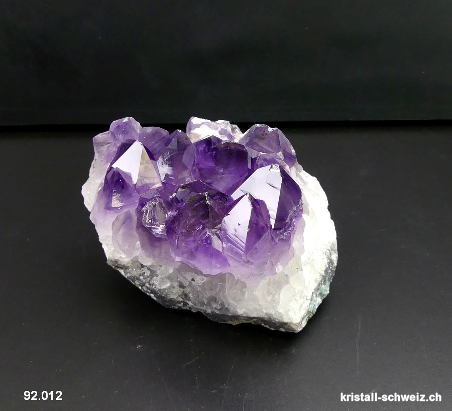 Amethyst druse 8 cm. Einzelstück 317 grammes