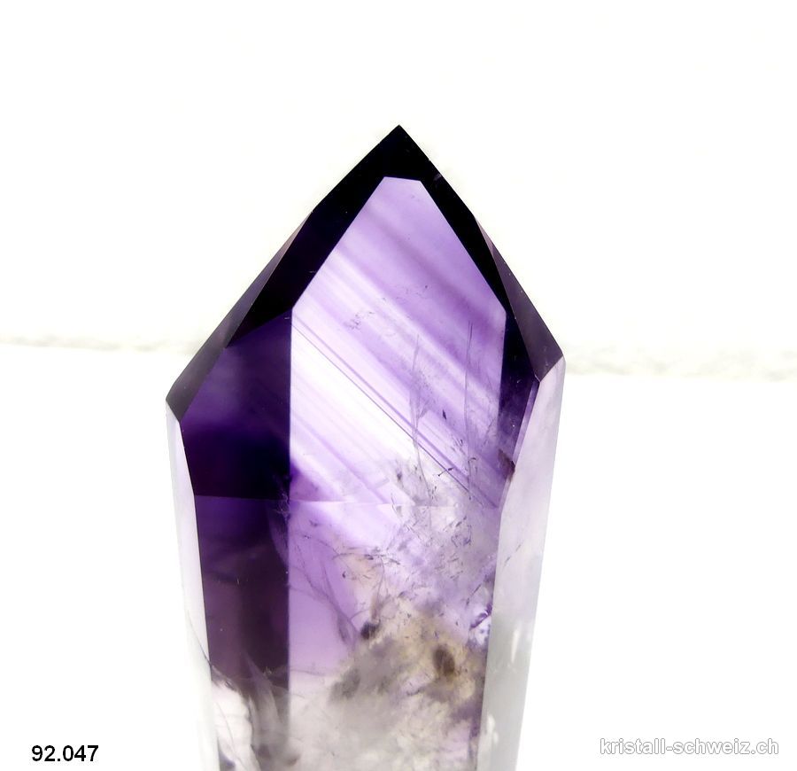  Amethyst poliert mit Fantom. Unikat 105 Gramm. A-Qualität