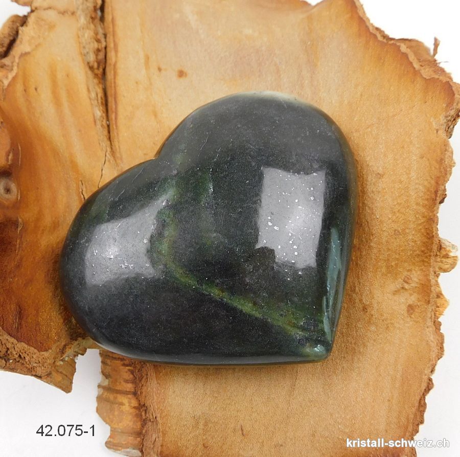 Herz Nephrit Jade aus Afghanistan 8 x 6,5 x 2,6 cm. Einzelstück