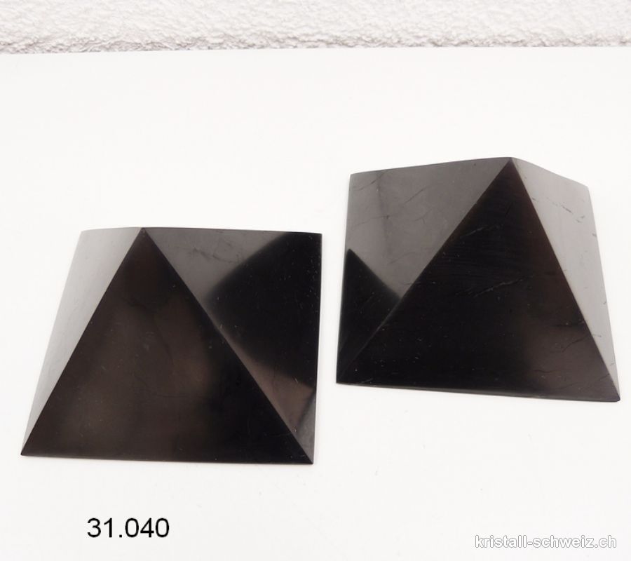 Pyramid Schungit 8 cm x Höhe ca. 5 cm