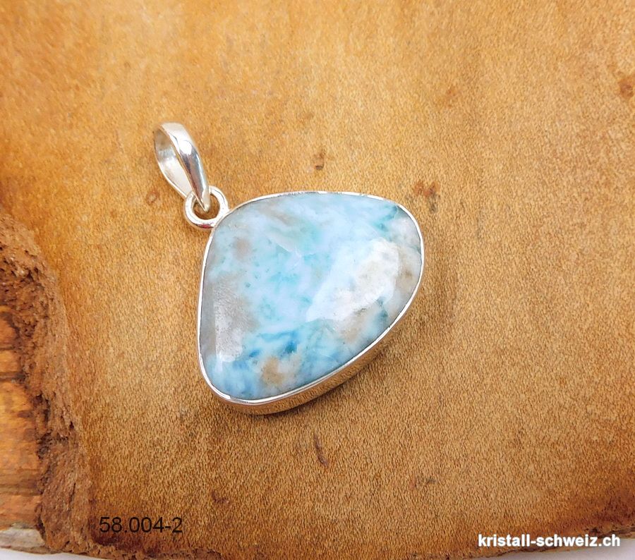 Anhänger Larimar 1,9 x 2,4 cm an Silberfassung. Unikat