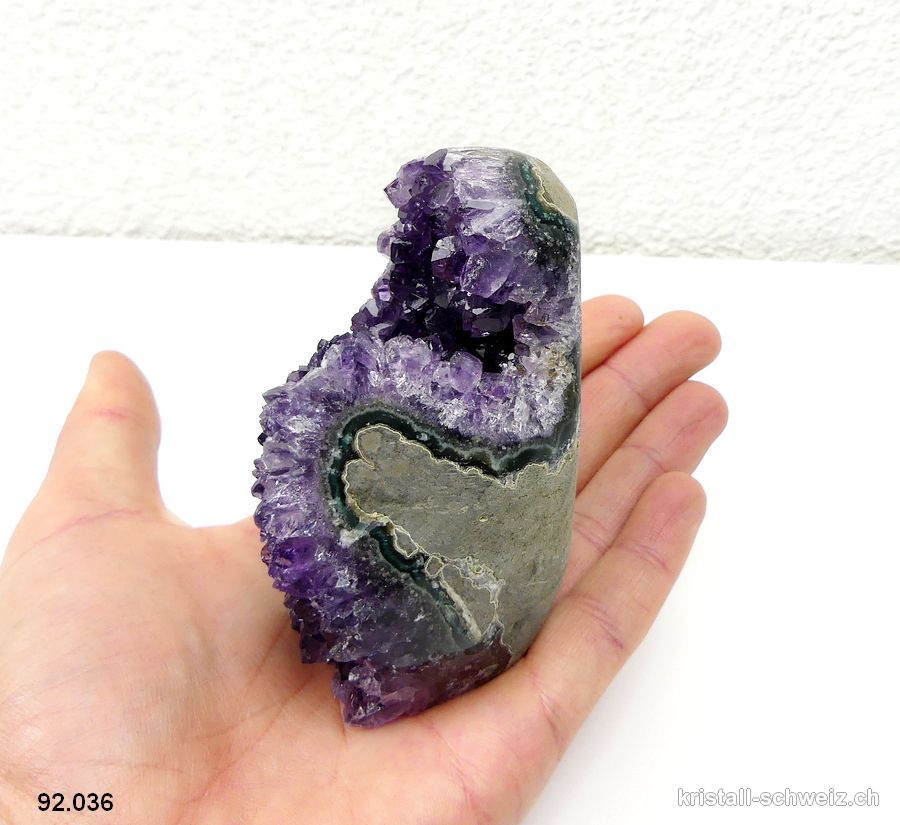 Amethyst aus Brasilien, Geode 8,1 cm. Unikat 275 Gramm