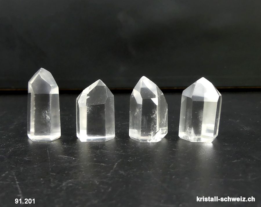 Bergkristall Chavero aus Brasilien, kleine polierte Spitze 2,8 bis 3 cm