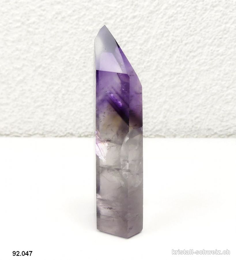  Amethyst poliert mit Fantom. Unikat 105 Gramm. A-Qualität