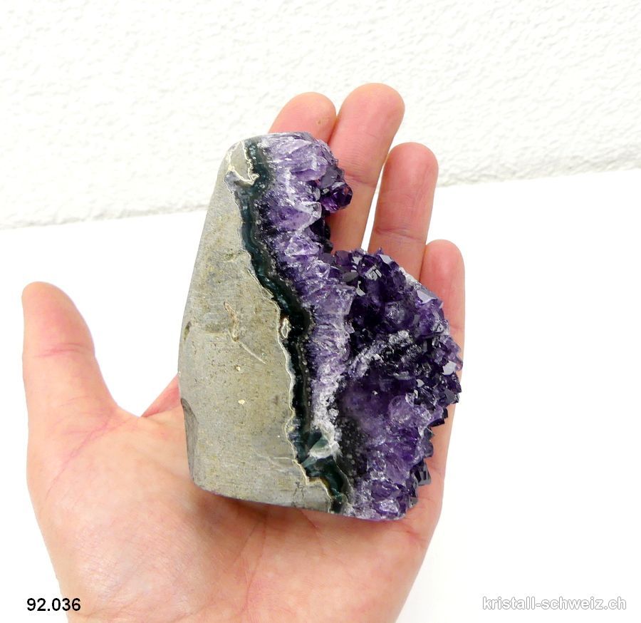 Amethyst aus Brasilien, Geode 8,1 cm. Unikat 275 Gramm