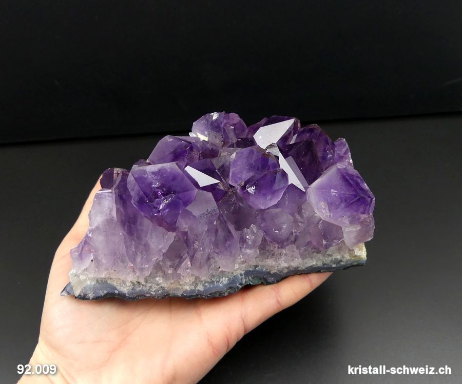 Amethyst aus Brasilien, Gruppe. Einzelstück 768 Gramm