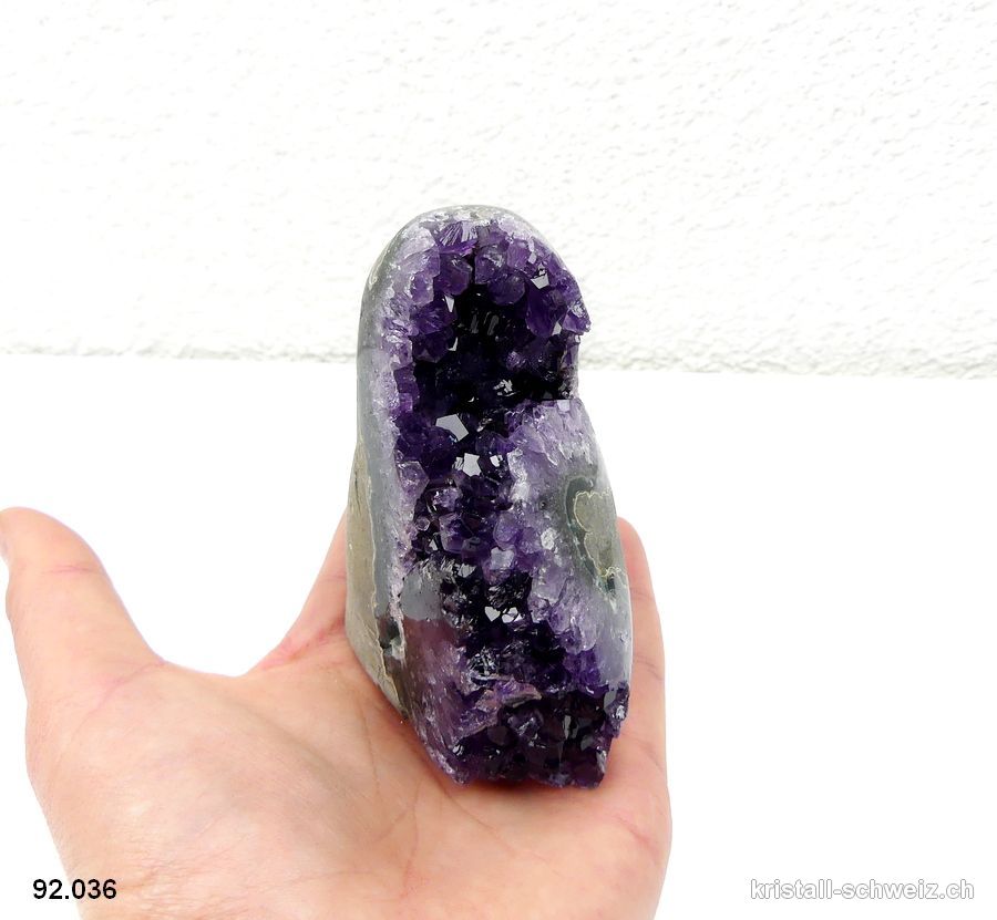 Amethyst aus Brasilien, Geode 8,1 cm. Unikat 275 Gramm